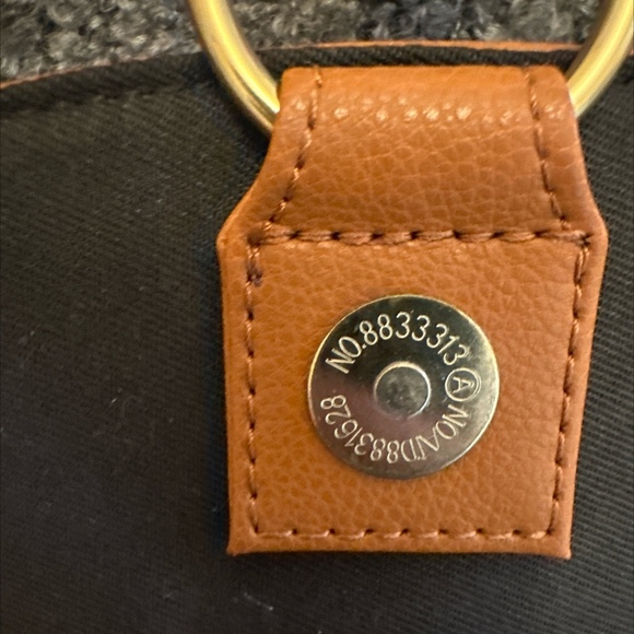 Jj Winters Ivy Leather Crossbody - Picture 3 of 6